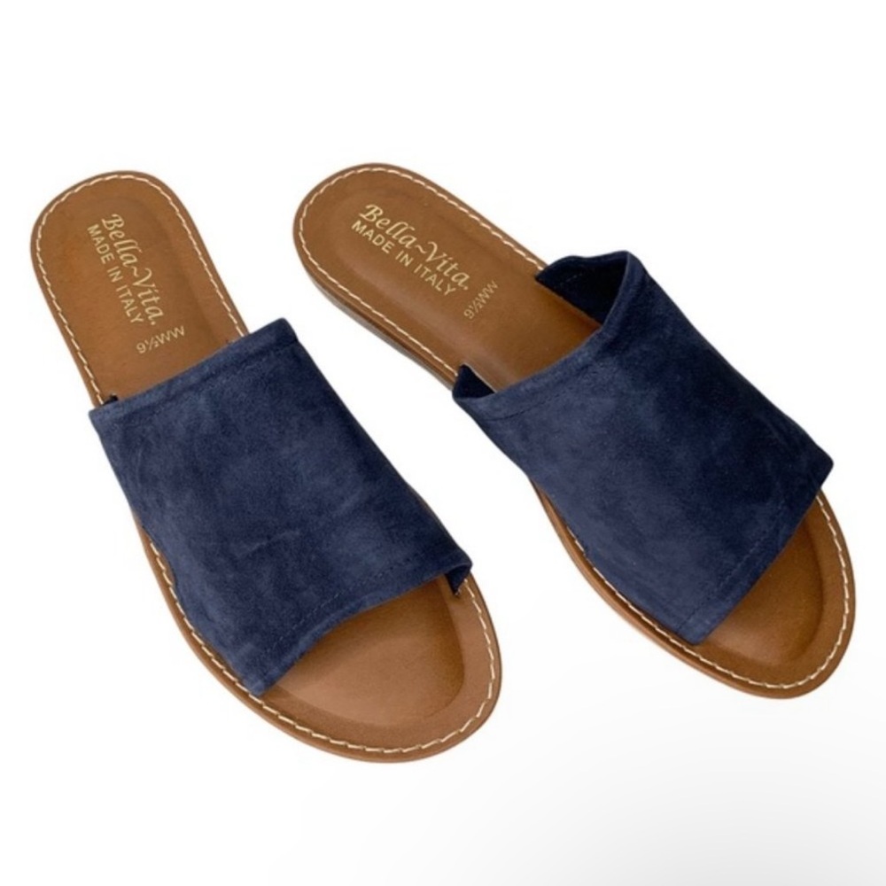 Bella Vita Navy Blue Sandals
